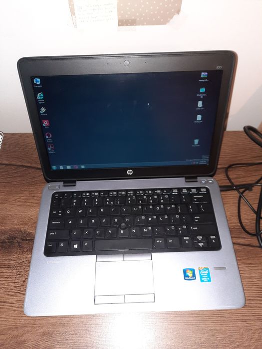 HP EliteBook 820