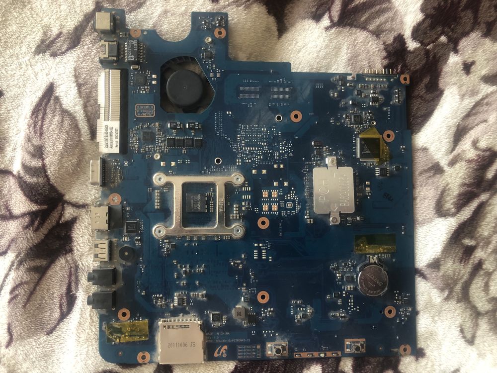 Материнская плата samsung np300v5,с куллером и процессором Pentium: 8 ...