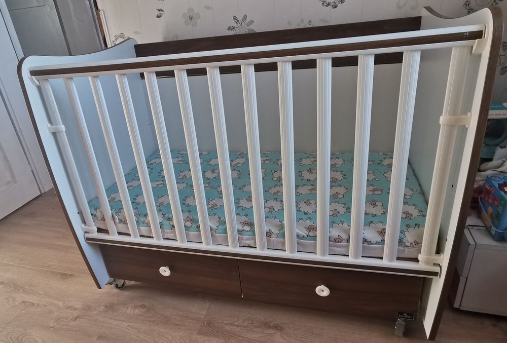 Бебешка кошара с люлка Lorelli