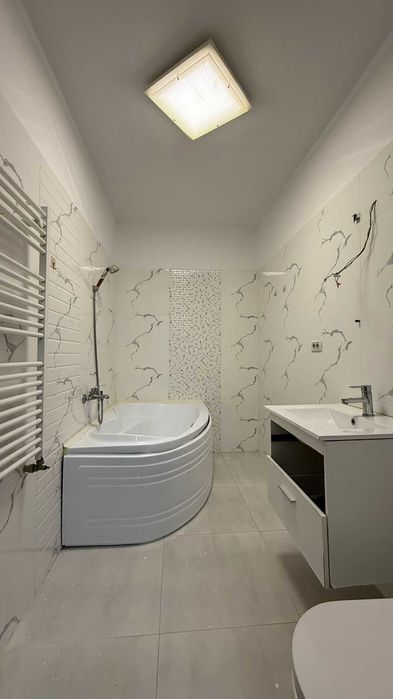 Garsoniera moderna de vanzare Dobroesti, finisata, bucatarie utilata