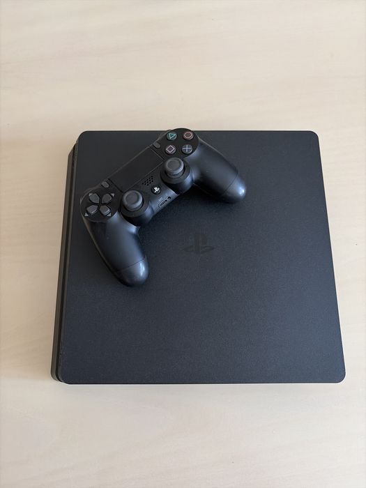 PlayStation 4 SLIM