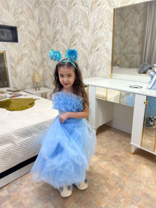 Продам платье очень красивое