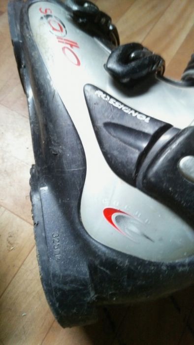 Ски обувки и ски