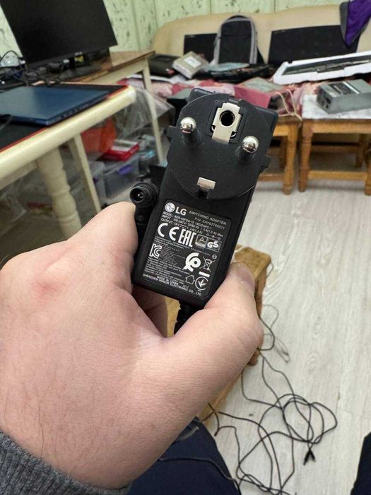 блоки питания для мониторов от разных брэндов