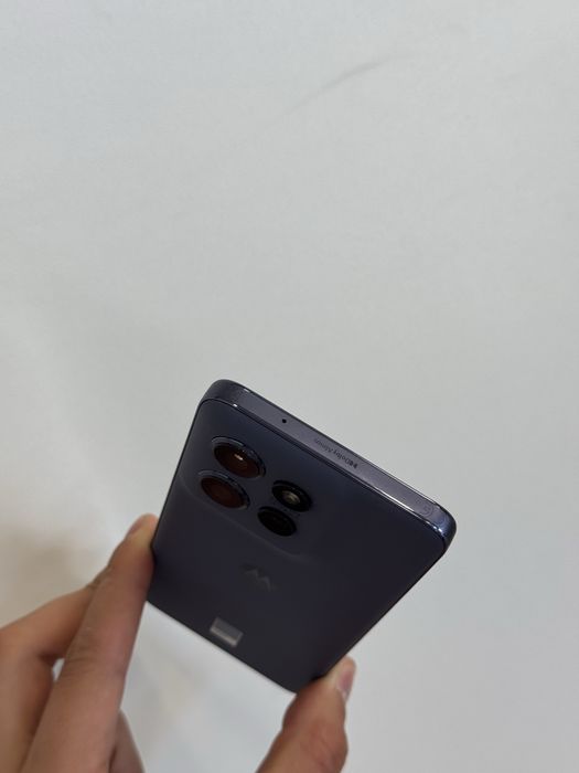 Продавам Motorola Edge 50 NEO като нов