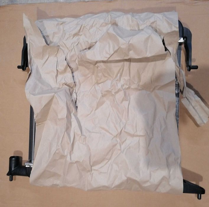 Чисто НОВ радиатор BEHR оригинал ЕЕ 90 231 318 Opel Omega A C20NE