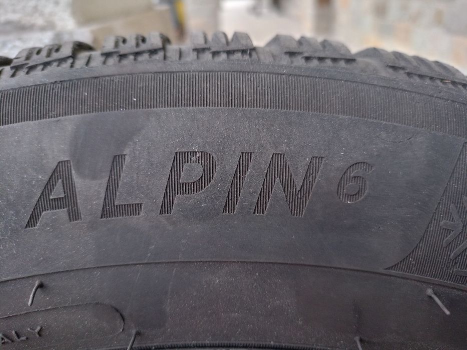 Michelin Alpin 6