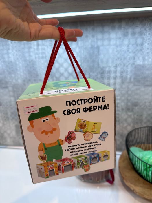 Нова картонена кула за дечица Монтесори