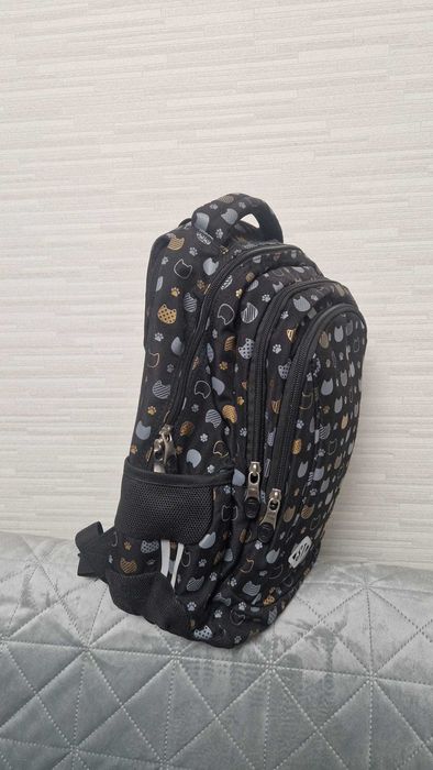 Ghiozdan școală ST.RIGHT – ergonomic, compartimentat, stare foarte bună