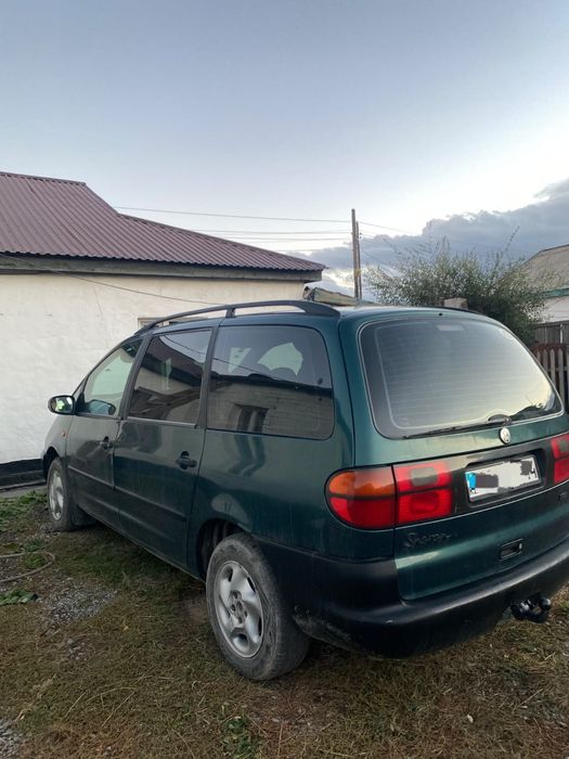 Продам машину Volkswagen Sharan