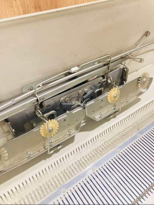 Вязальная машина Silver Reed SK 325
