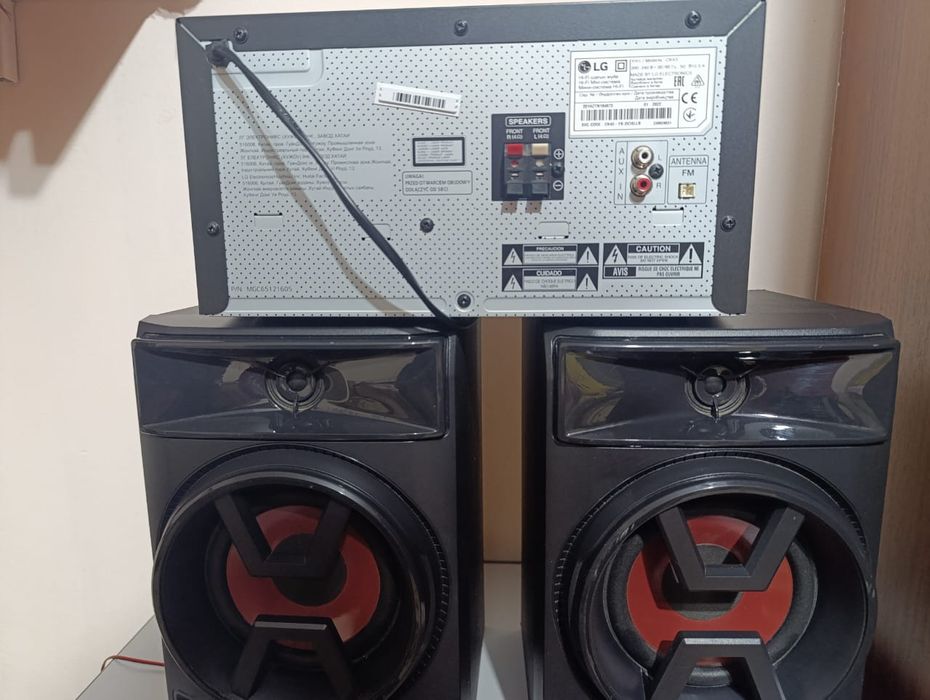 Музыкальный цетр LG CK 43