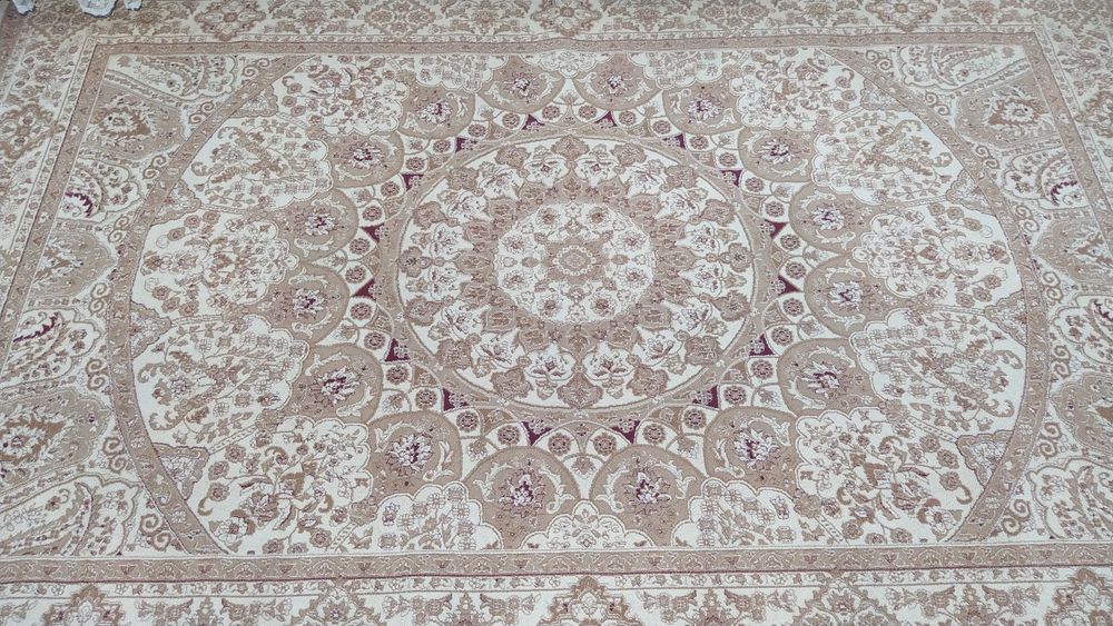 Продам ковер размер 4/2.5