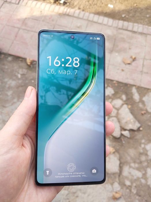 Tecno camon 30 8+8/256 gb Sotiladi