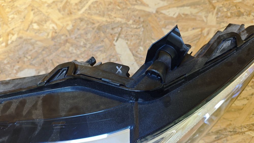 Ляв фар за Тойота Камри 2023 г Toyota Camry 2023 V7