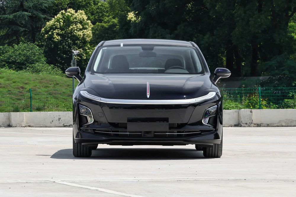 Hongqi E-QM5 500 км