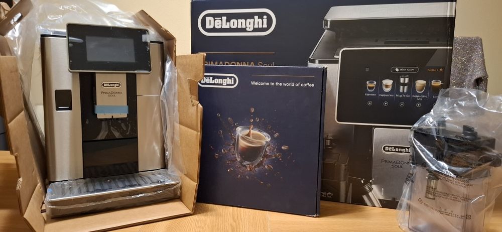 Expresor automat Delonghi PrimaDonna Soul