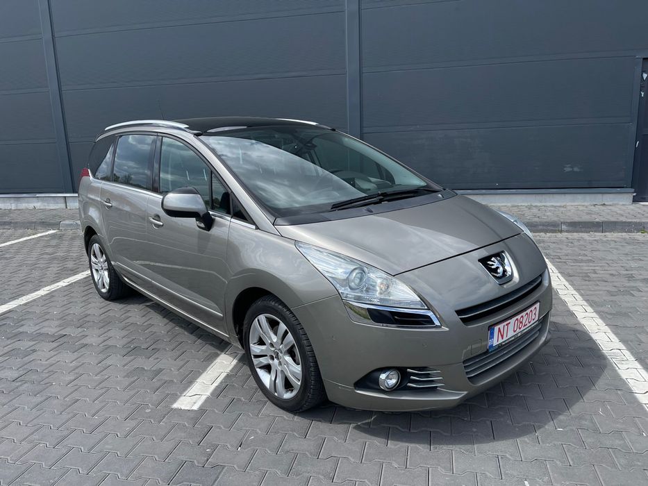Vand peugeot 5008 1.6 benzina 156cp fabricatie 2012