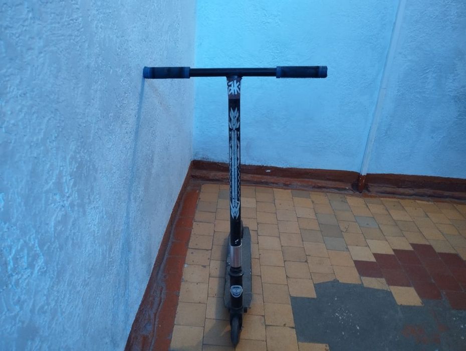 Трюковой самокат