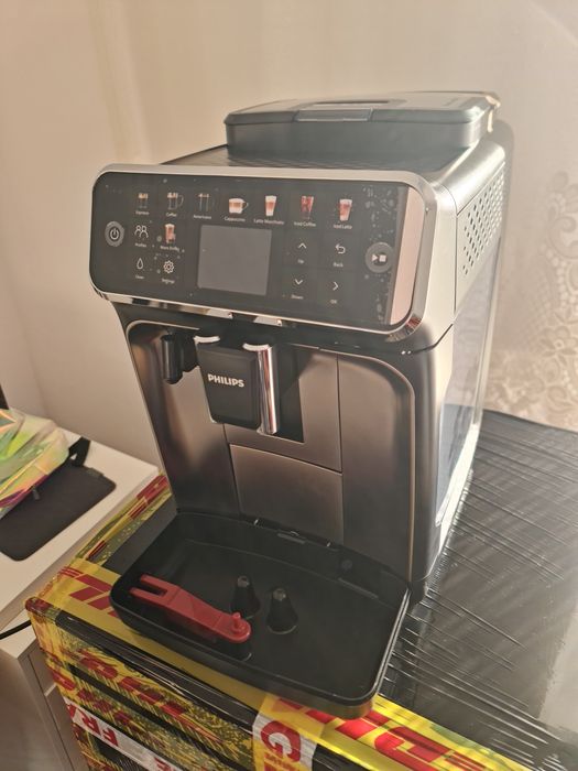 Espressor automat Philips Seria 5500 NOU SIGILAT