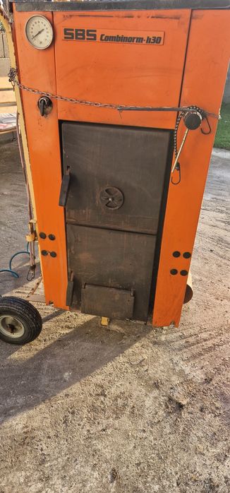 Vand centrala pe lemne