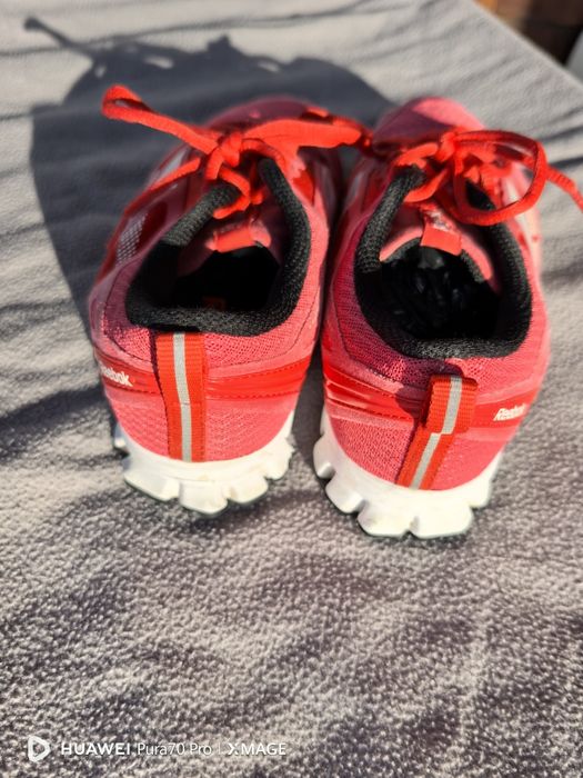 Дамски маратонки Reebok и adidas номер 37.5