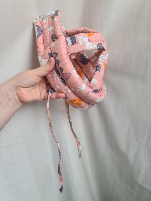 шлем, вожжи, рюкзак подушка