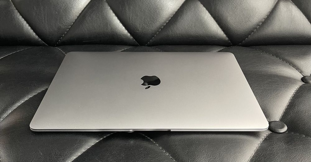 Apple MacBook Air M1 2020 года в идеальном состояние
