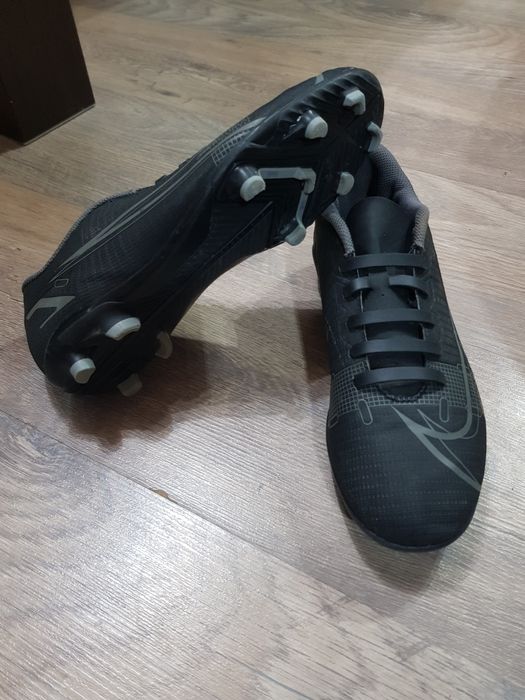 Бутонки Nike Mercurial н.40,5