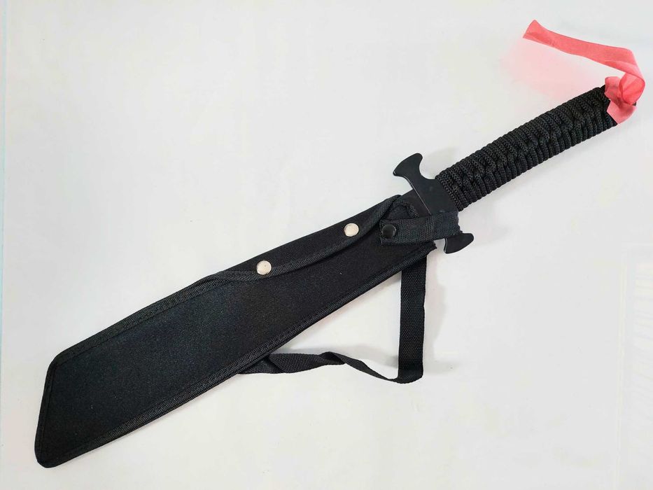 Мачете  в два варианта - черно или сребристо с текстилен калъф