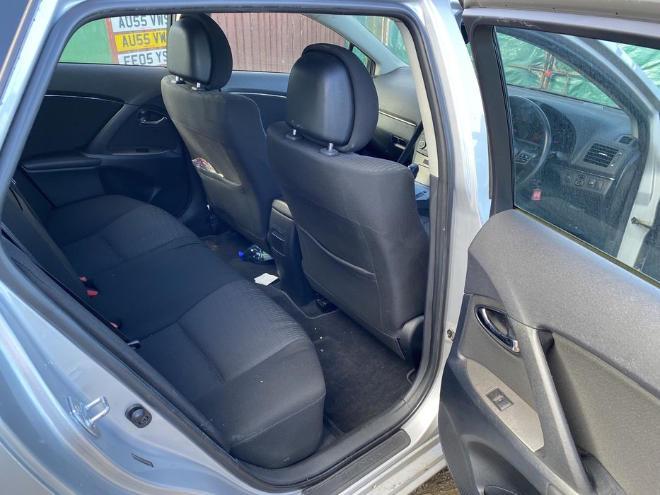 Тойота Авенсис Toyota Avensis T27 2010г На части 2.2 dcat 150 кс
