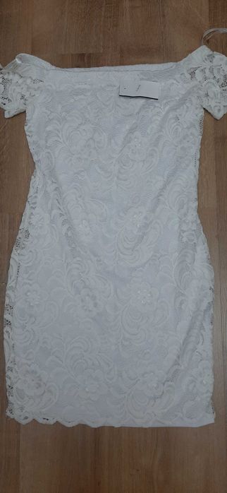 Нарядное новое  платье