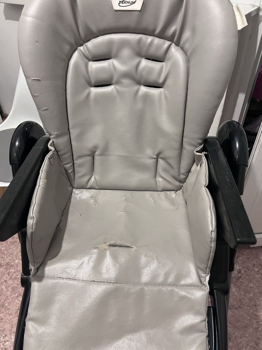 Продается стульчик для кормления Teknum