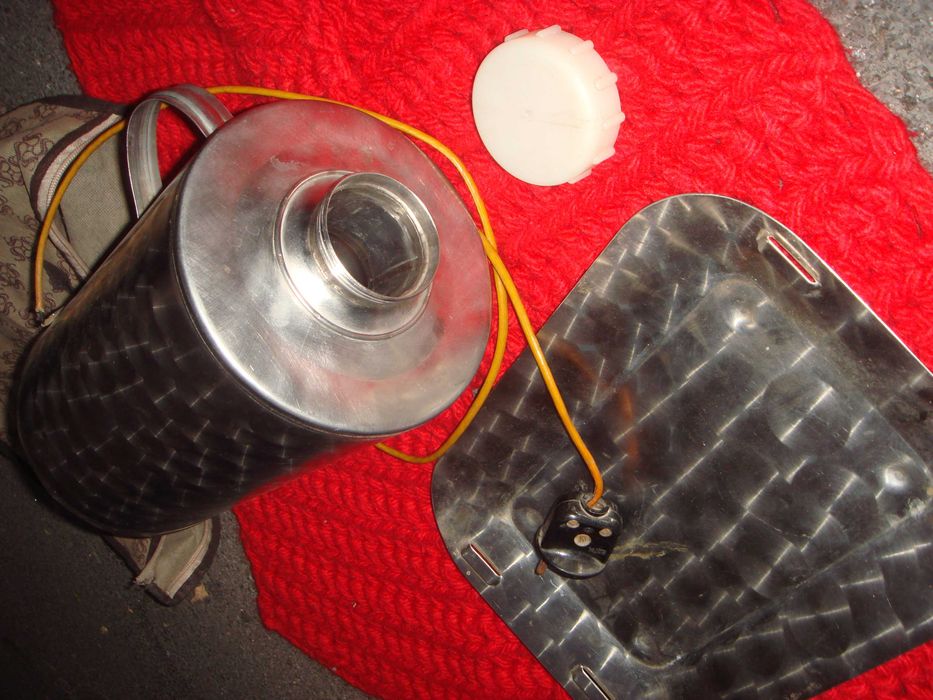 Нержавейка Термос на электричестве СССР - НОВЫЙ около 2 литров .