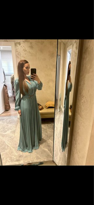 Marciano дълга рокля с красив елемент