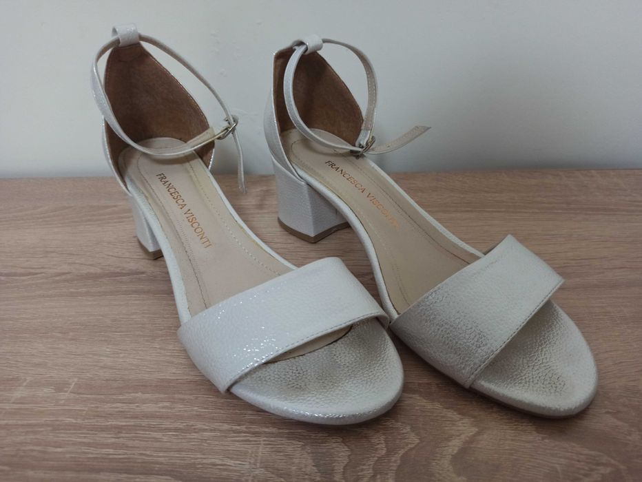 Обувки 41 номер официални