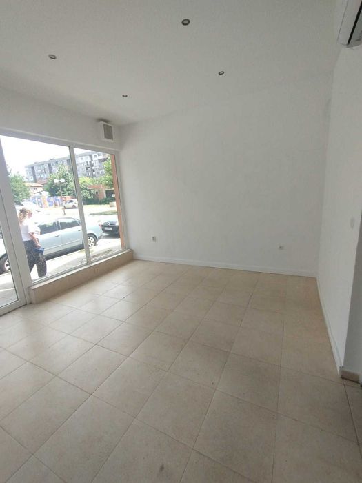 Продава Офис гр.Перник кв.Мошино нов отличен 40500 евро - снимка 8