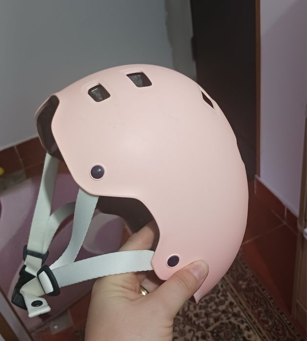 De vanzare role.casca si setul de protectie!