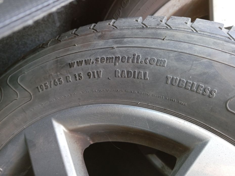 Гуми с джанти за Голф 4