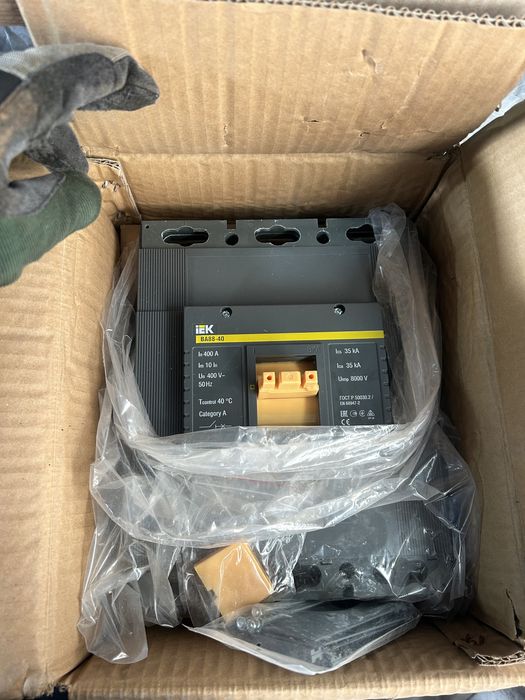 Автоматически выключатель IEK 400 A BA88-40