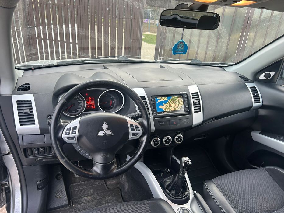 De vanzare Mitsubishi Outlander 4x4