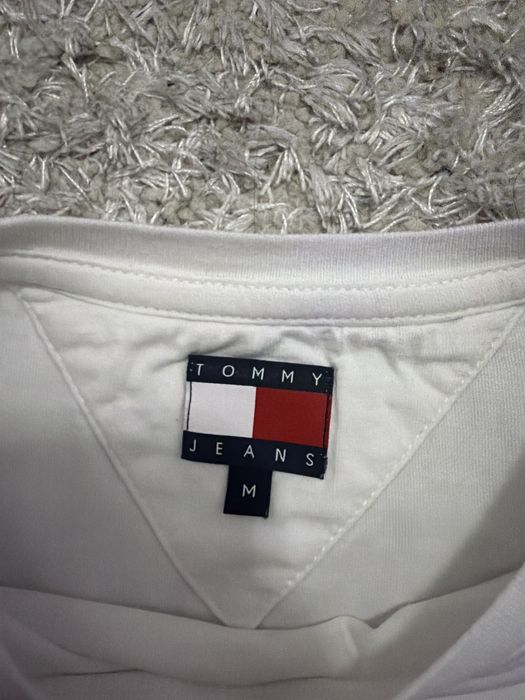 нови tommy jeans , hugo , calvin klein тениски