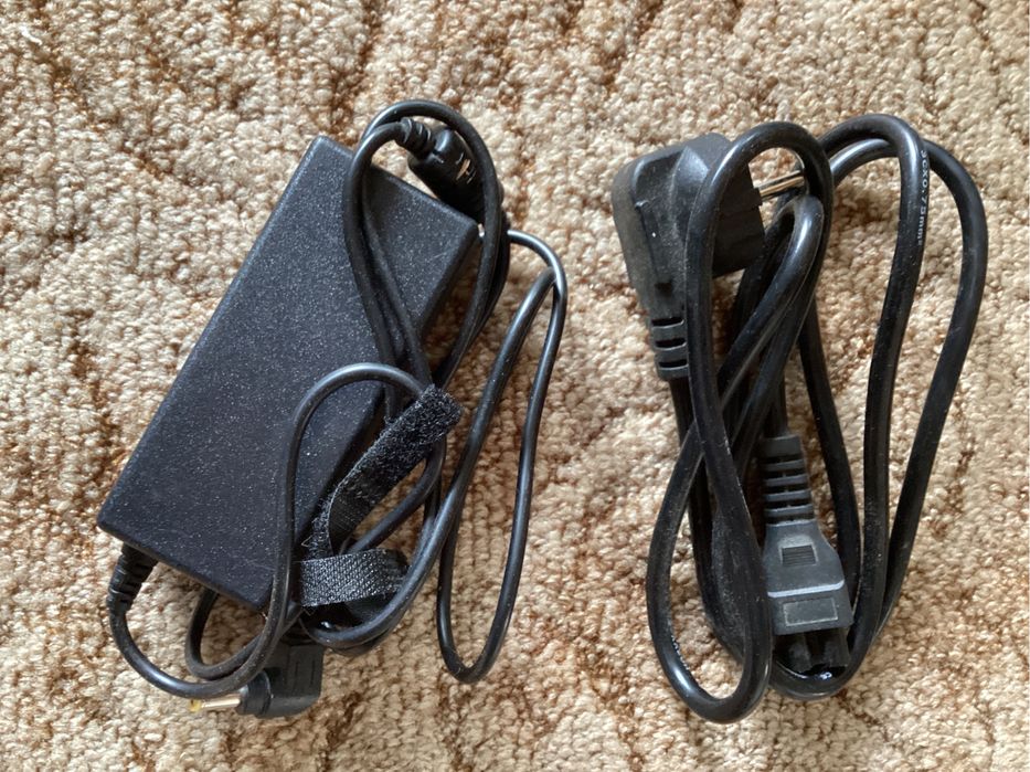 NOTEBOOK Power adapter