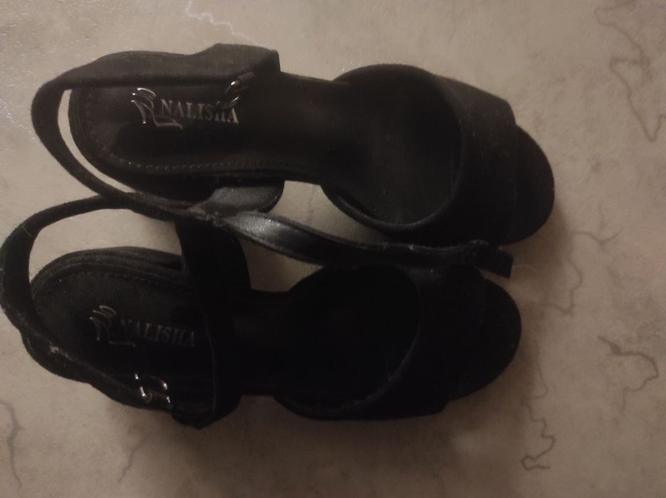 Продам туфли женские