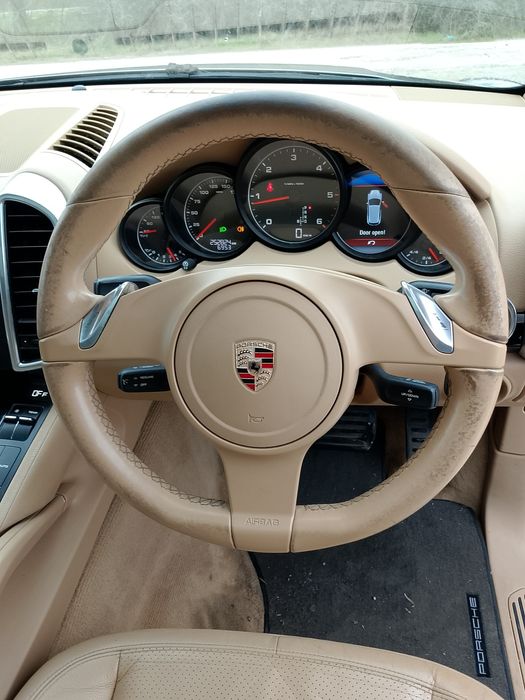 Porsche Cayenne 3.0 TDI ,CAS 240.к.с. ,голяма панорама ,2013.г. ,