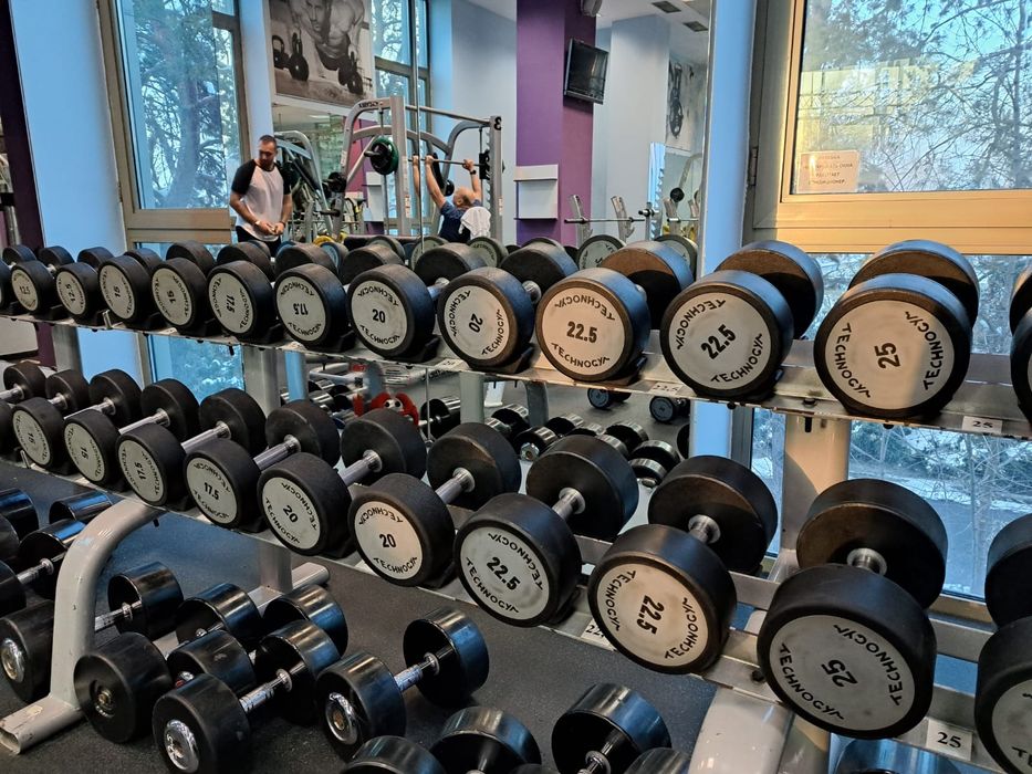 Гантели и стойки