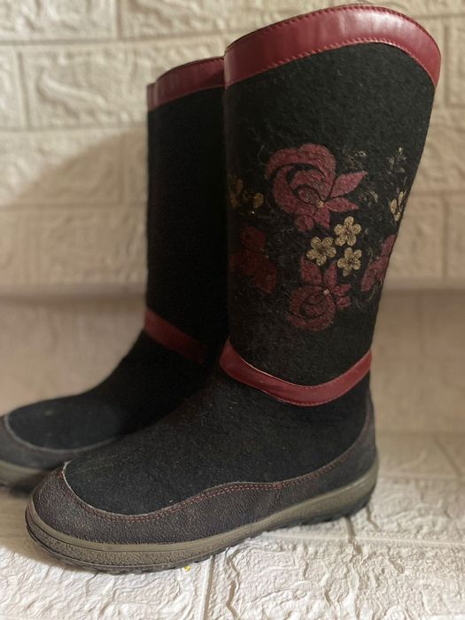 Продам валенки котофей 37 размер