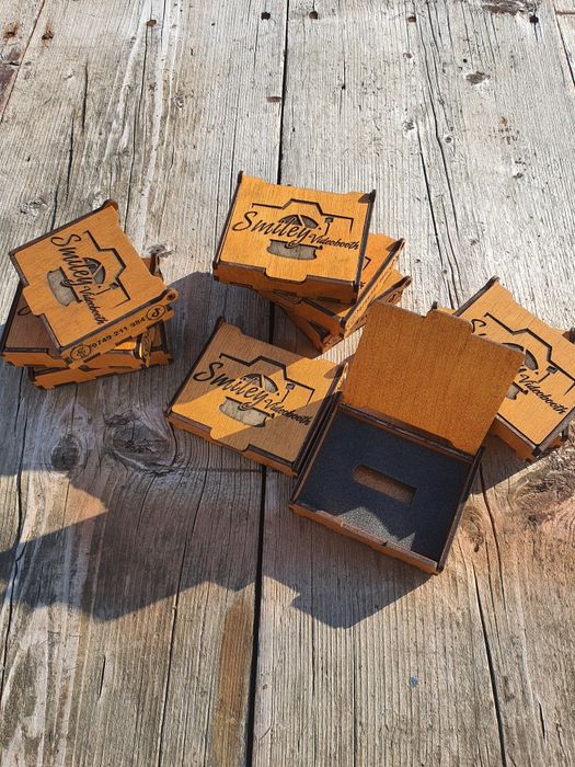 Cutii din lemn pentru stick usb MOD001