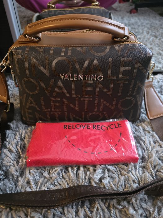 Оригинална чанта Valentino уникална