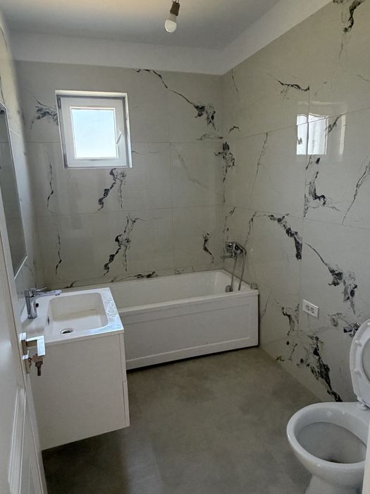 Vand Apartament 3 Camere Dobroesti